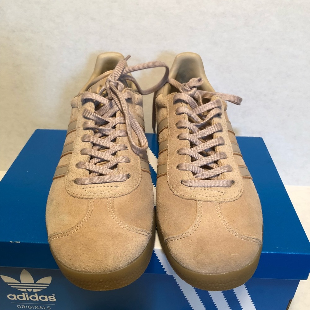 Boys suede gazelle adidas sneakers